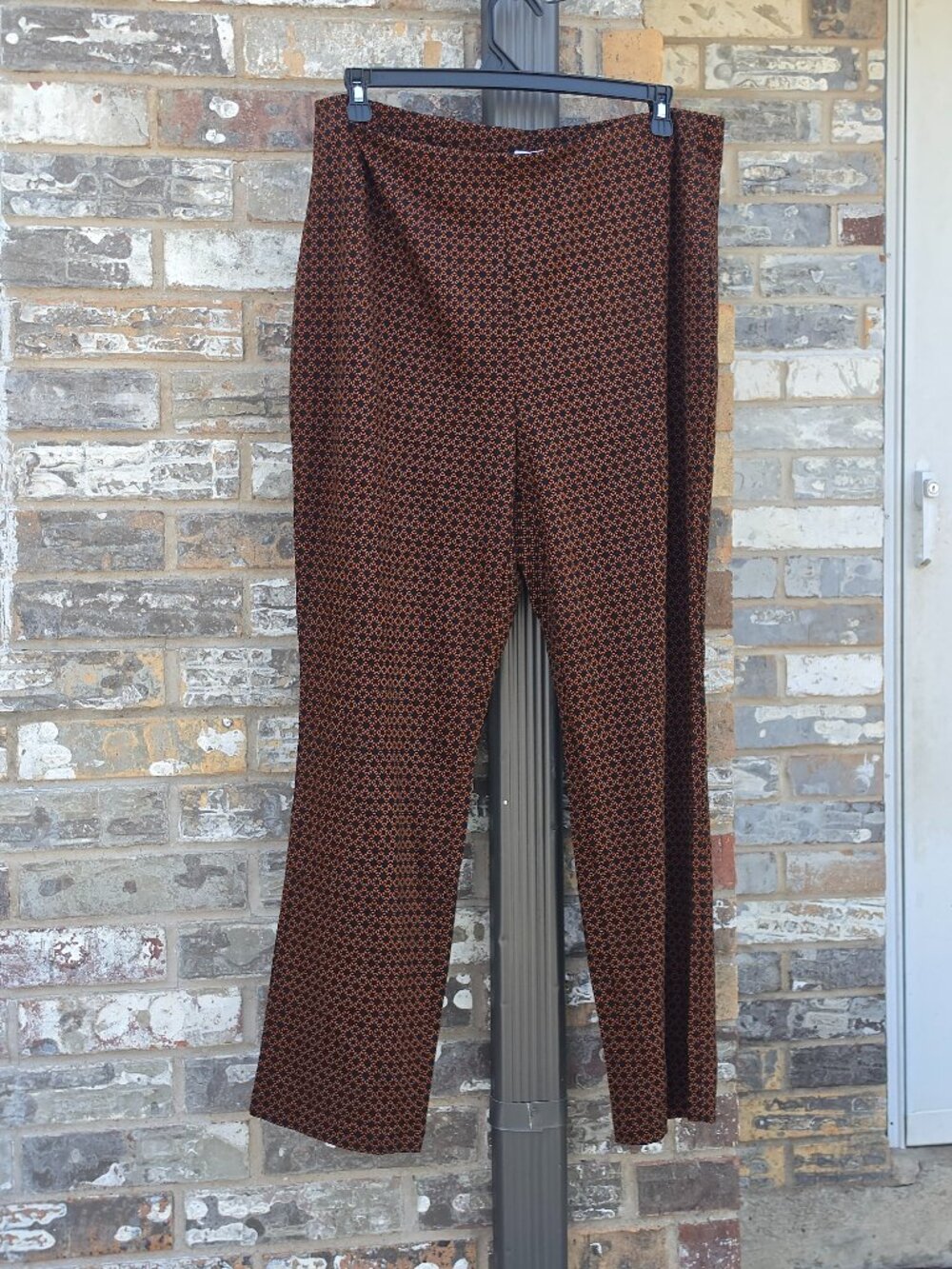 Liz Claiborne Alexis Pull-On Pants Women's Plus Size 1X Black Orange Print Stret